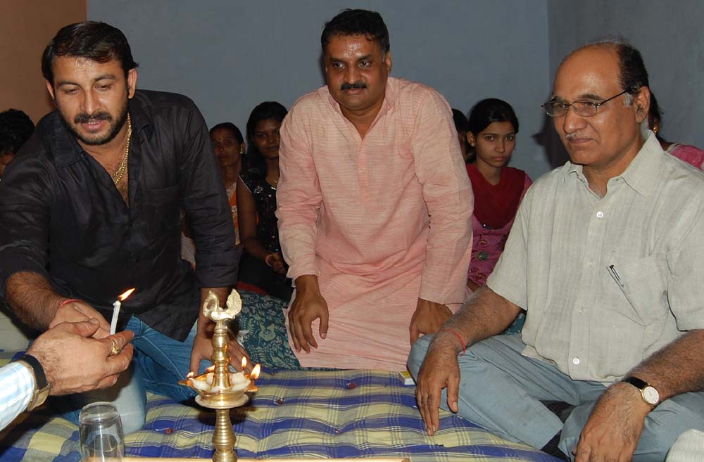 <strong>Mr. Baleshwar Rai </strong><br> Frmer Union Secretary at Govt. of India and Mr. Manoj Tiwari, Film Celebrities of Bojpuri Film Industries